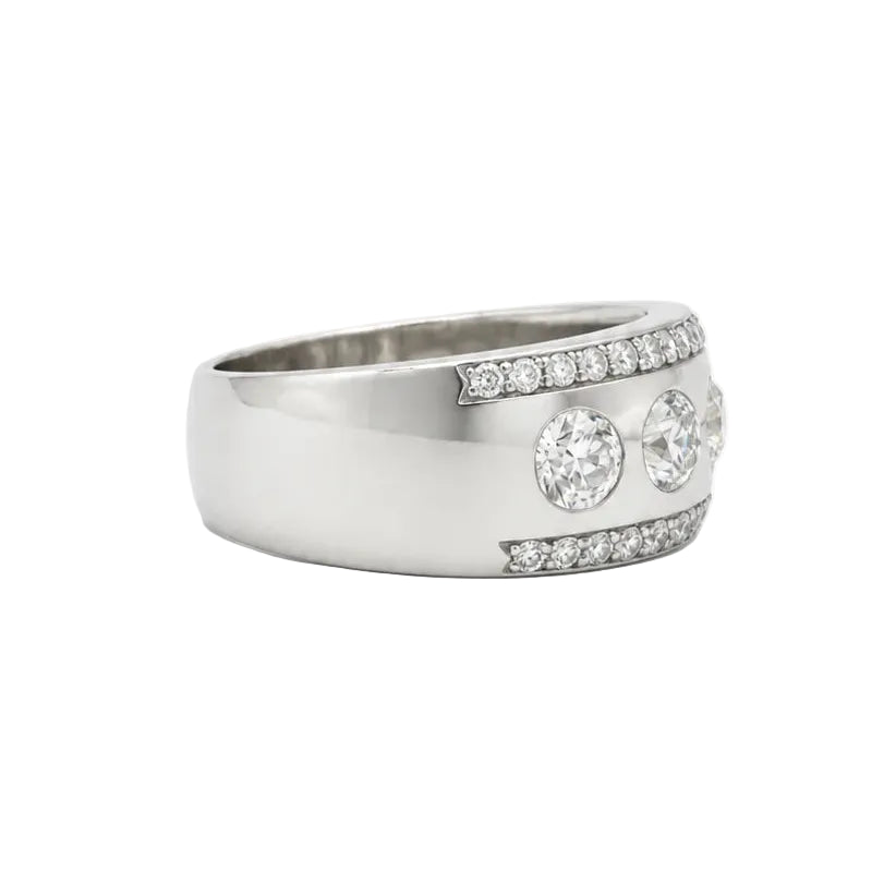 Trilogy Ring in Platinum and Diamonds