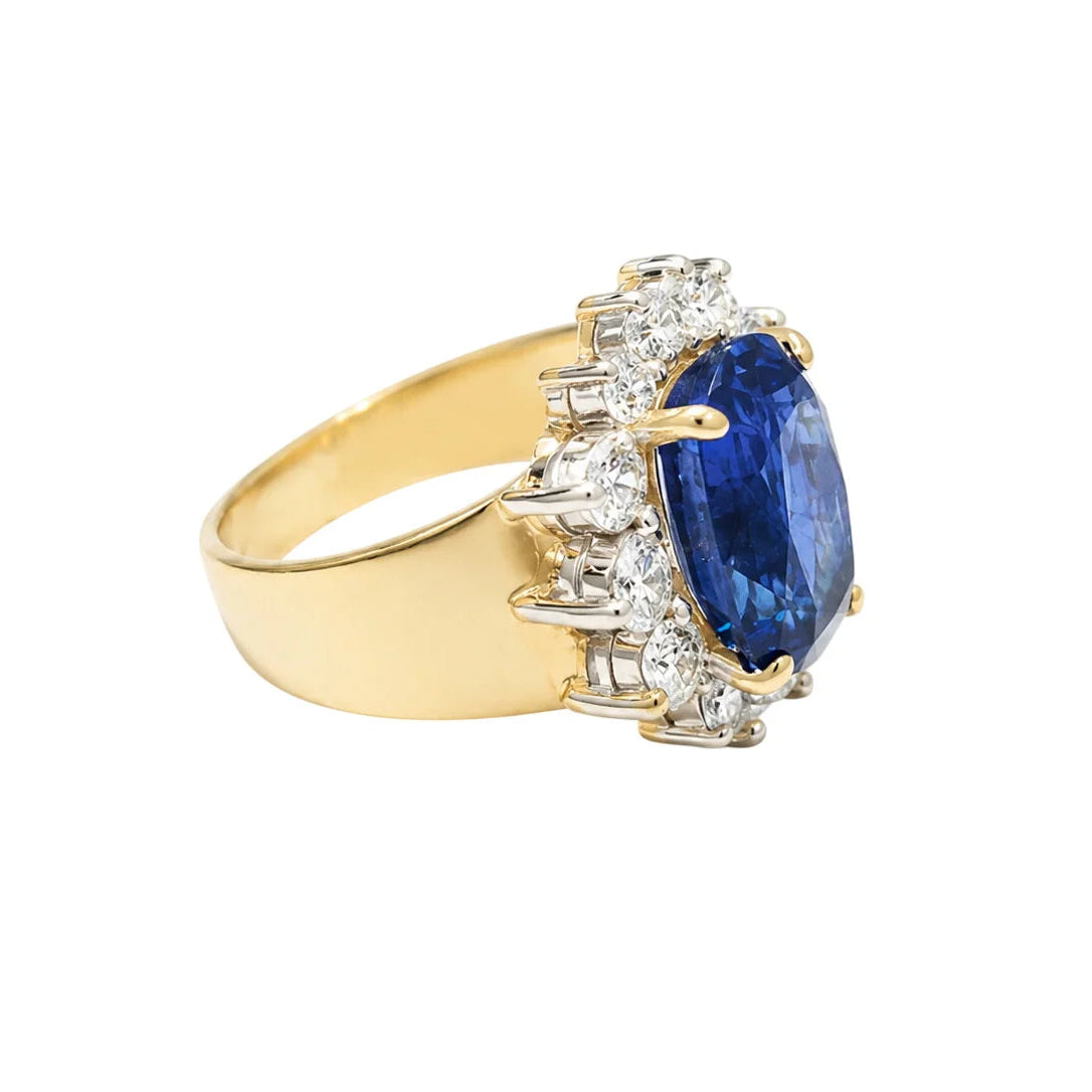 Pompadour Ring in Yellow Gold, Sapphire, and Diamonds