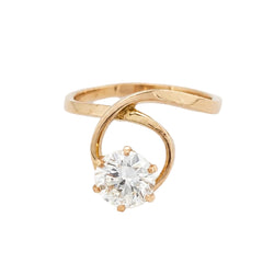Yellow Gold Solitaire Ring with Diamond