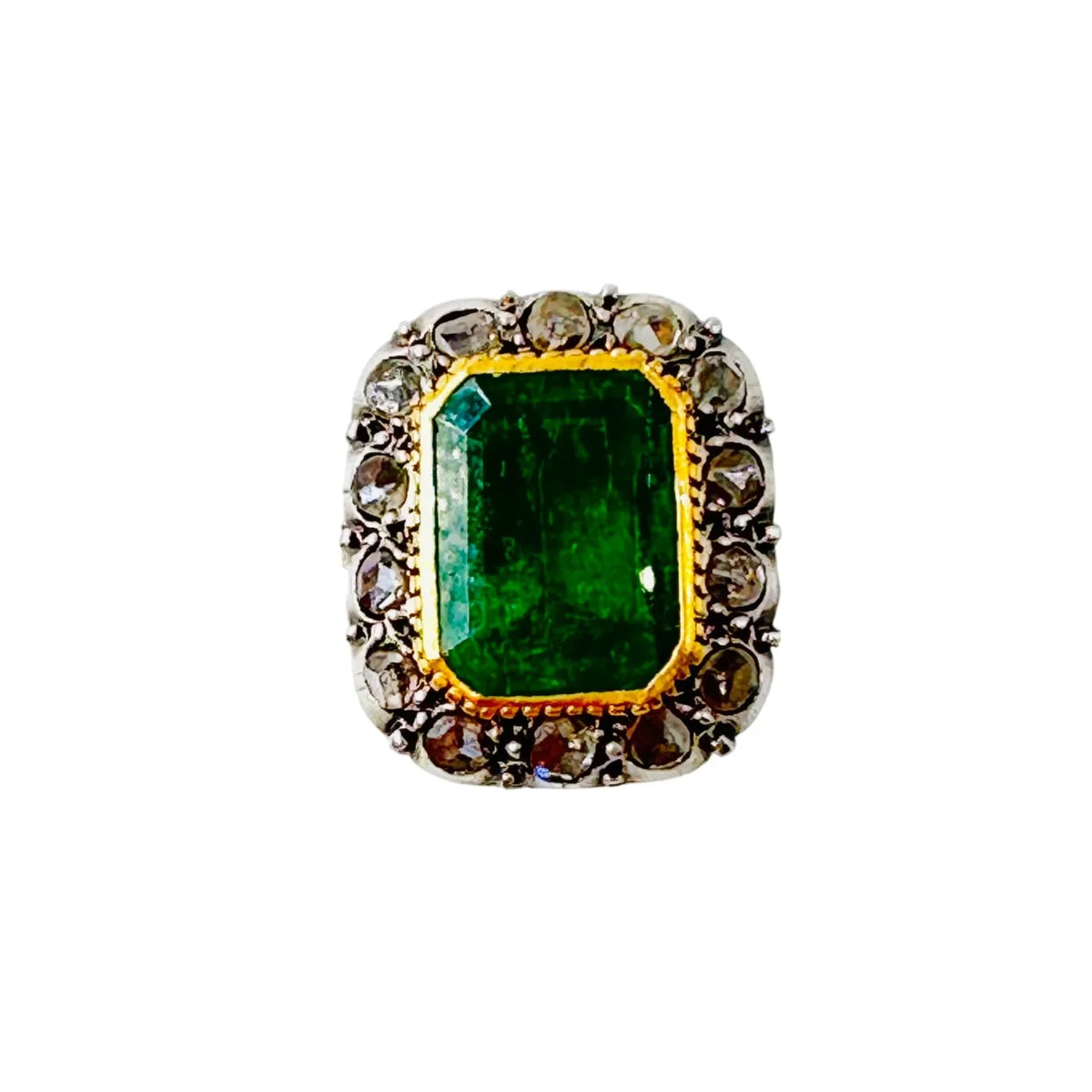Vintage Ring in Yellow gold, Silver, Emerald, and Diamonds