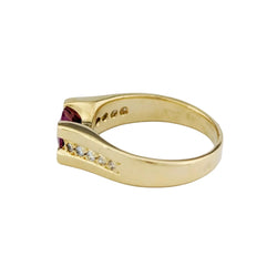 Yellow Gold Solitaire Ring with Ruby and Diamonds