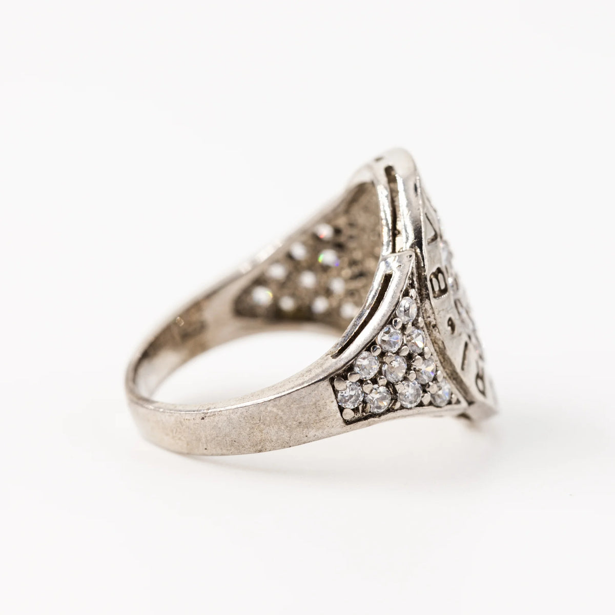 BULGARI ring in white gold and diamonds