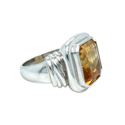 Cocktail Ring in White Gold and Citrine