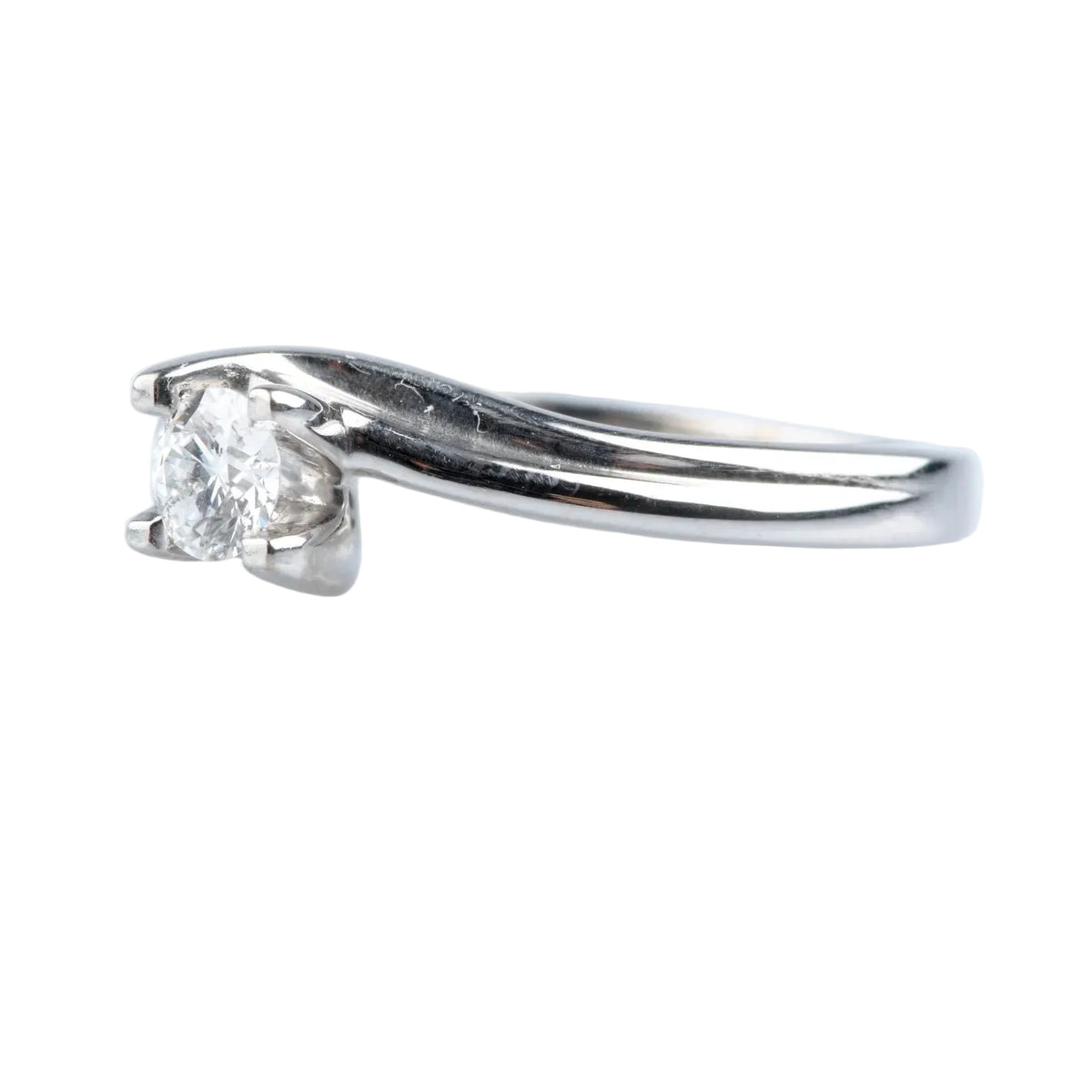 White Gold Solitaire Ring with Diamond