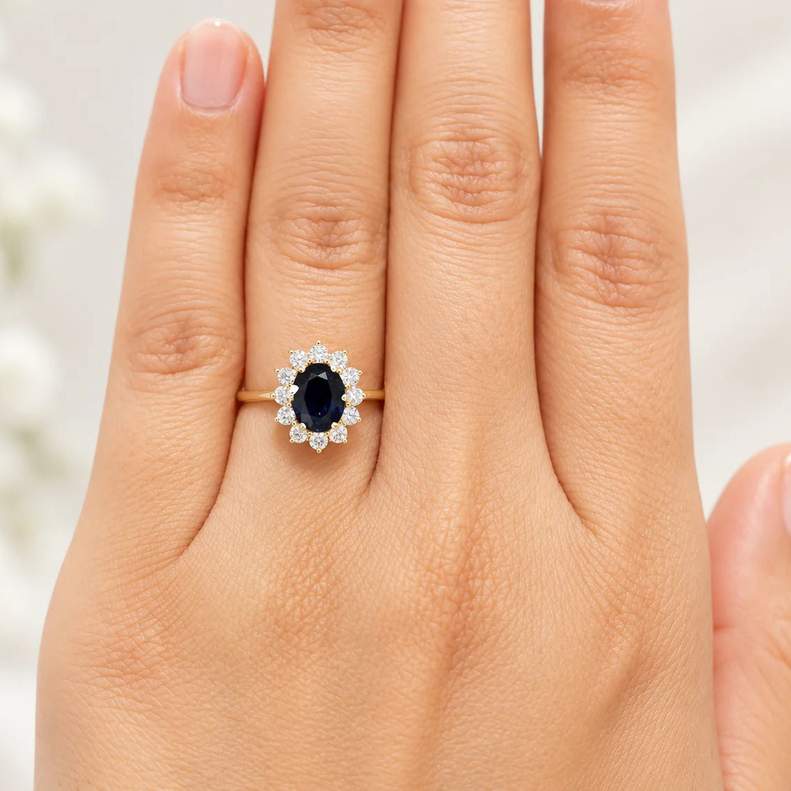 Marguerite Ring in Yellow Gold, Sapphire, and Diamonds
