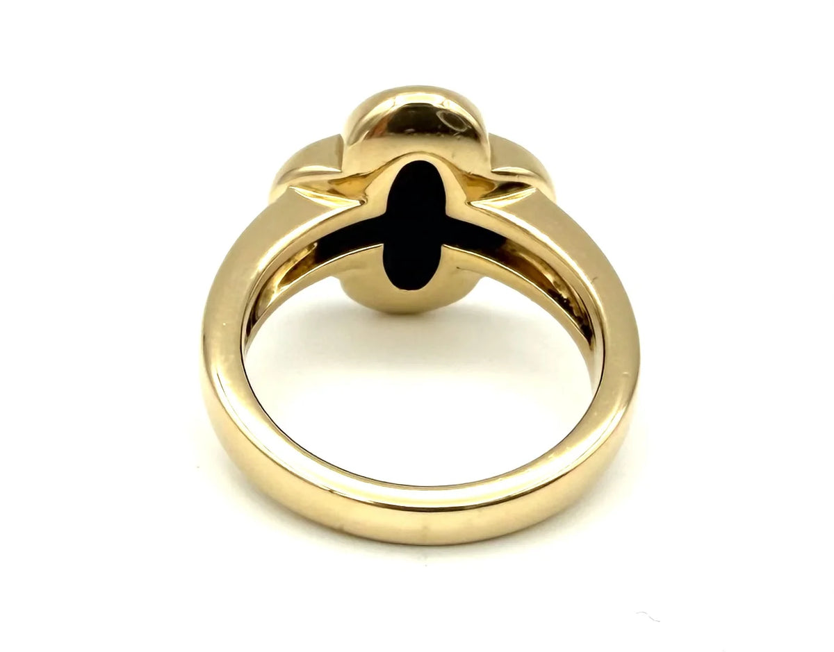 VAN CLEEF & ARPELS "Pure Alhambra" Ring in yellow gold and Onyx