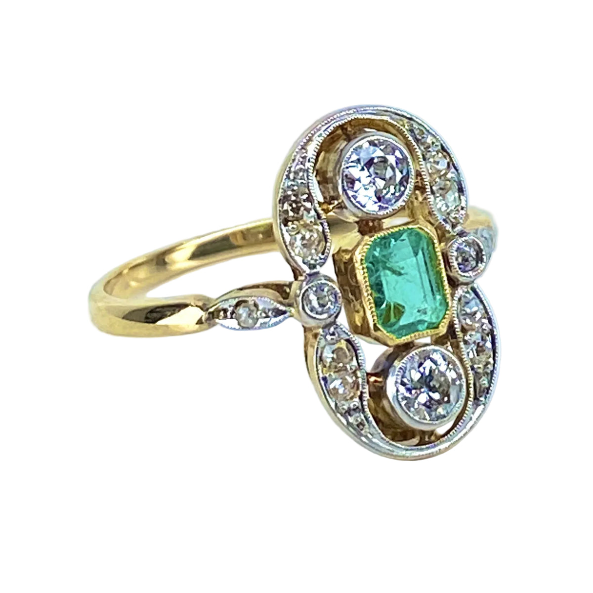 "Entourage" Ring in Yellow Gold, Emerald, and Diamonds