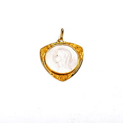 Yellow gold and Mother-of-pearl medal