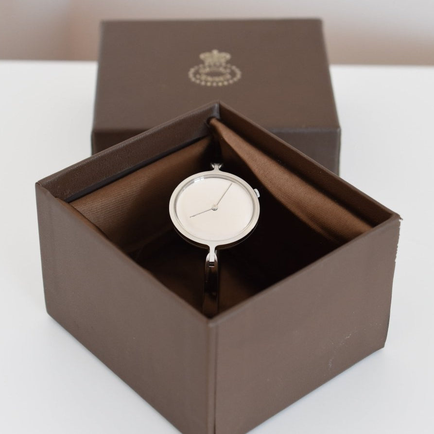 Georg Jensen dame, "Vivianna" Bangle Watch, numérotée 227, Circa 1970 - Castafiore