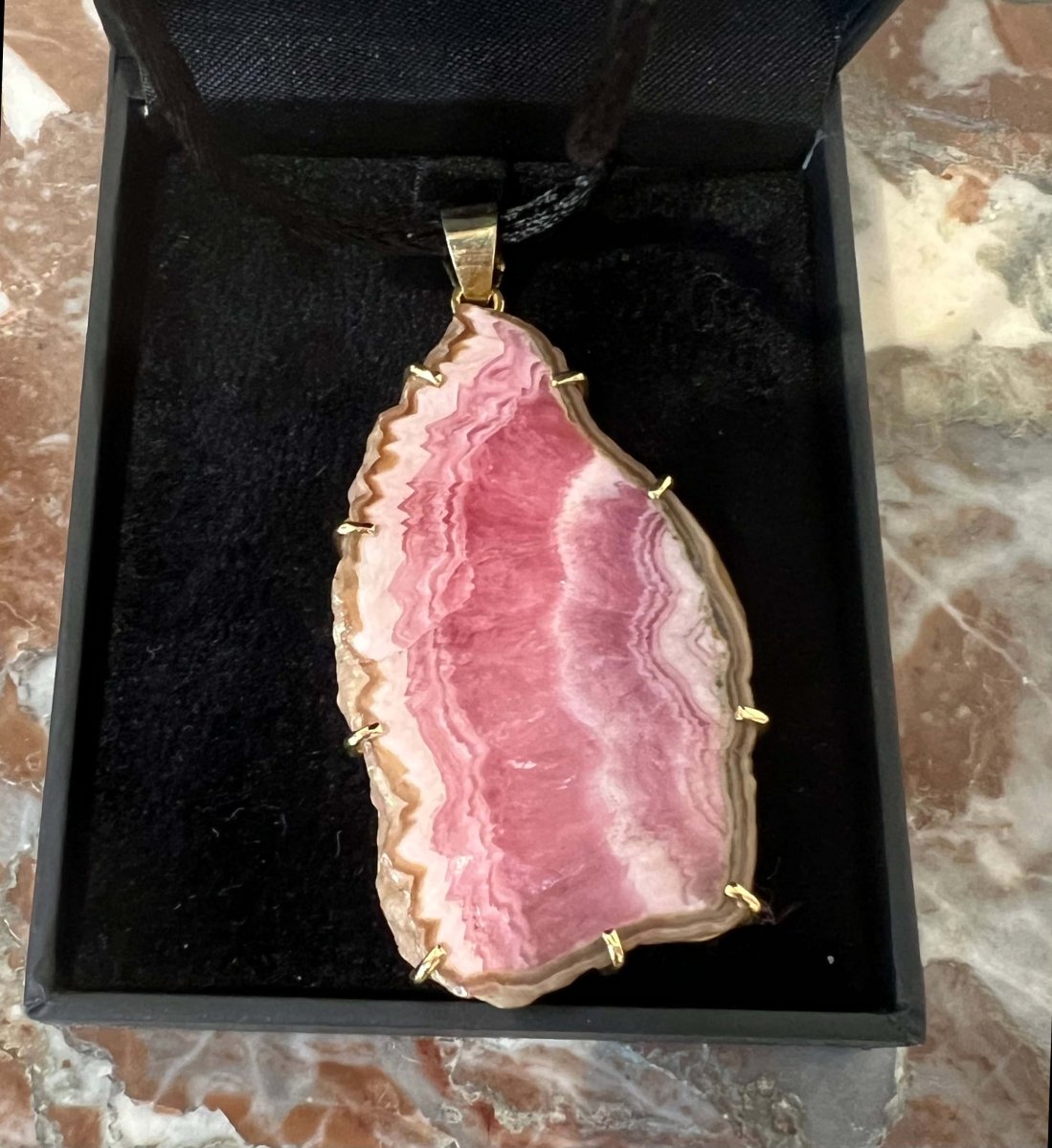 Grand Pendentif Vintage Tranche Rhodochrosite Or Jaune 18 Carats - Castafiore