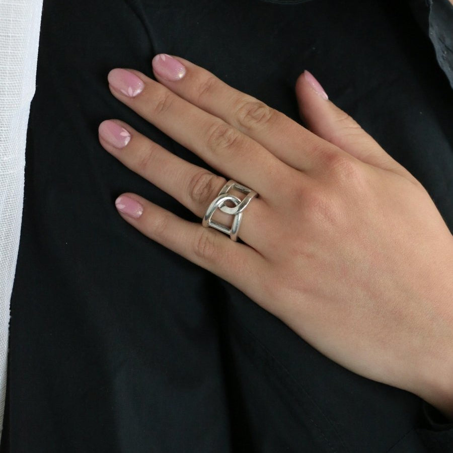 HERMES Bague vintage Cythère en argent - Castafiore