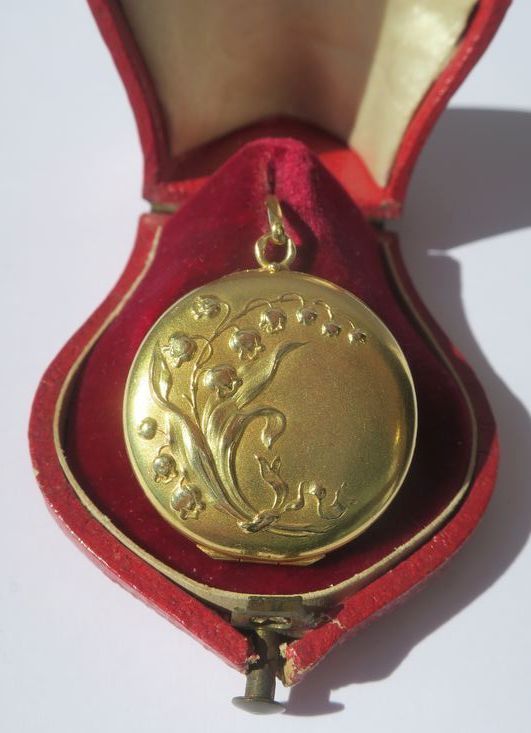 Important pendentif porte photo Muguet Art Nouveau - Castafiore