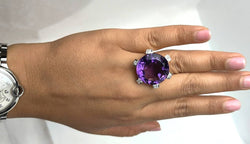 Importante Bague COCKTAIL en or rose, améthyste et diamants - Castafiore