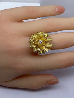 Importante bague en or jaune 18 carats et diamants - Castafiore