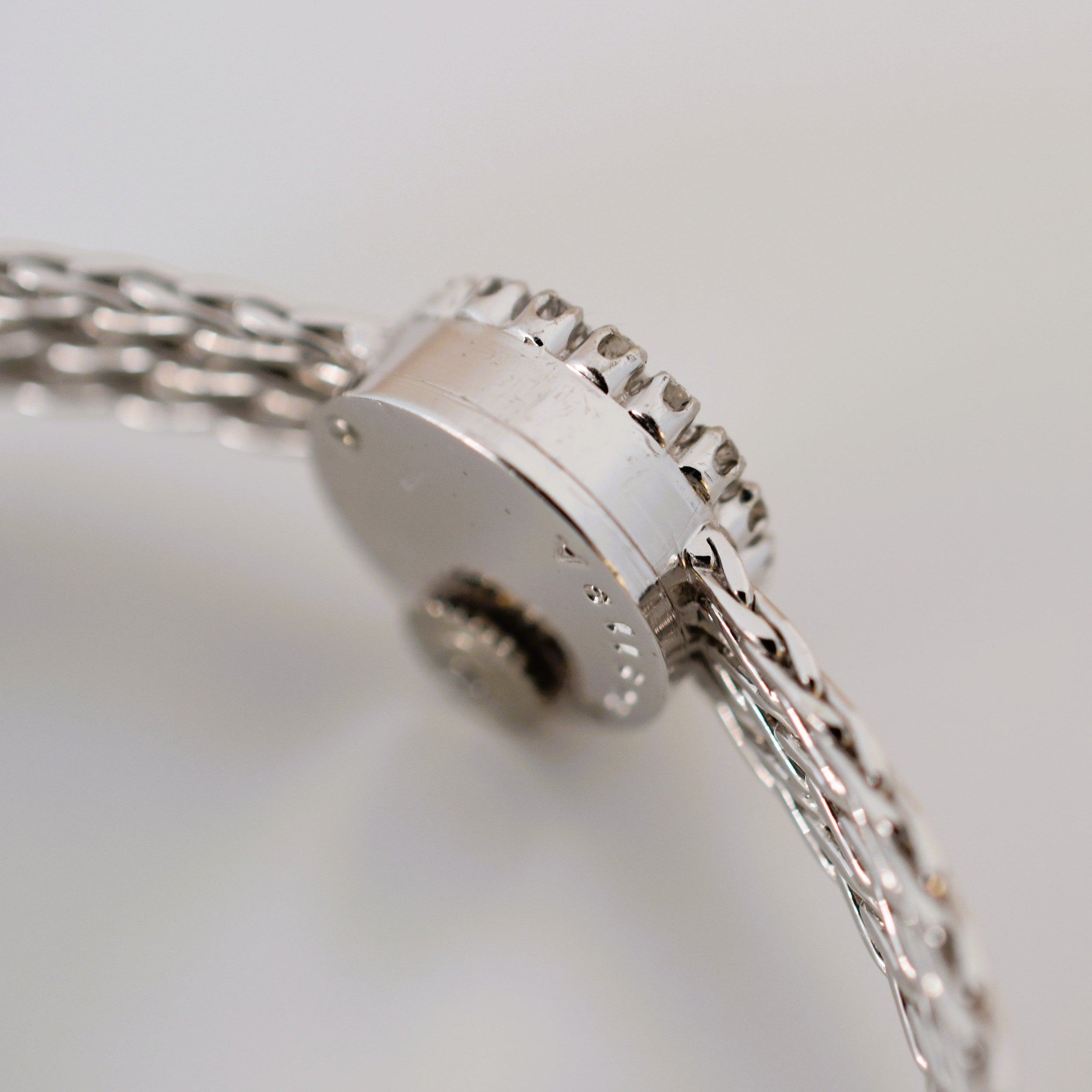 Jaeger - LeCoultre dame, entièrement or blanc 18 carats & diamants, vers 1960 - Castafiore