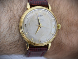 Jaeger - LeCoultre Power Reserve "40 heures", calibre 481 Bumper, or jaune 18 carats, 1953 - Castafiore
