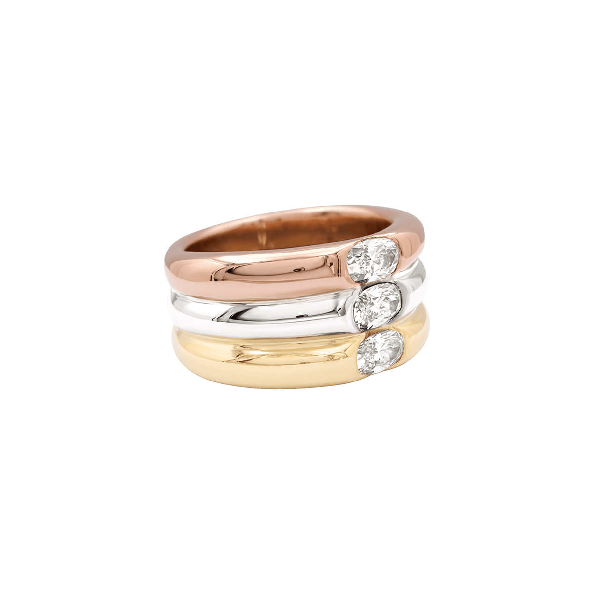 Bague Cartier, "Ellipse", trois ors et diamants.