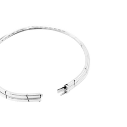 Collier Van Cleef & Arpels, "Avignon", or blanc, diamants.
