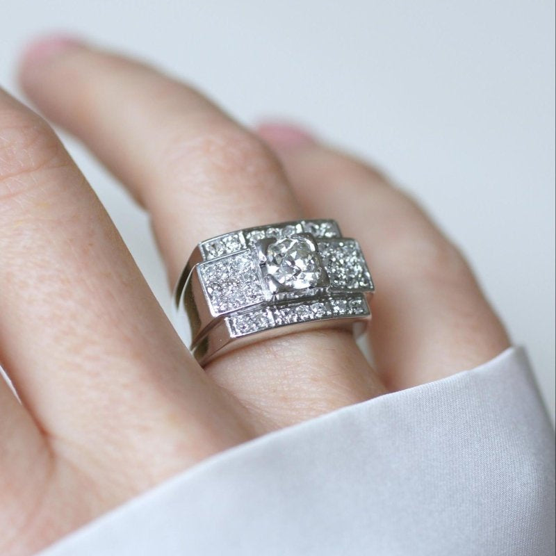 Large Bague Bandeau Art Déco Diamants 2,10 Cts sur Platine - Castafiore