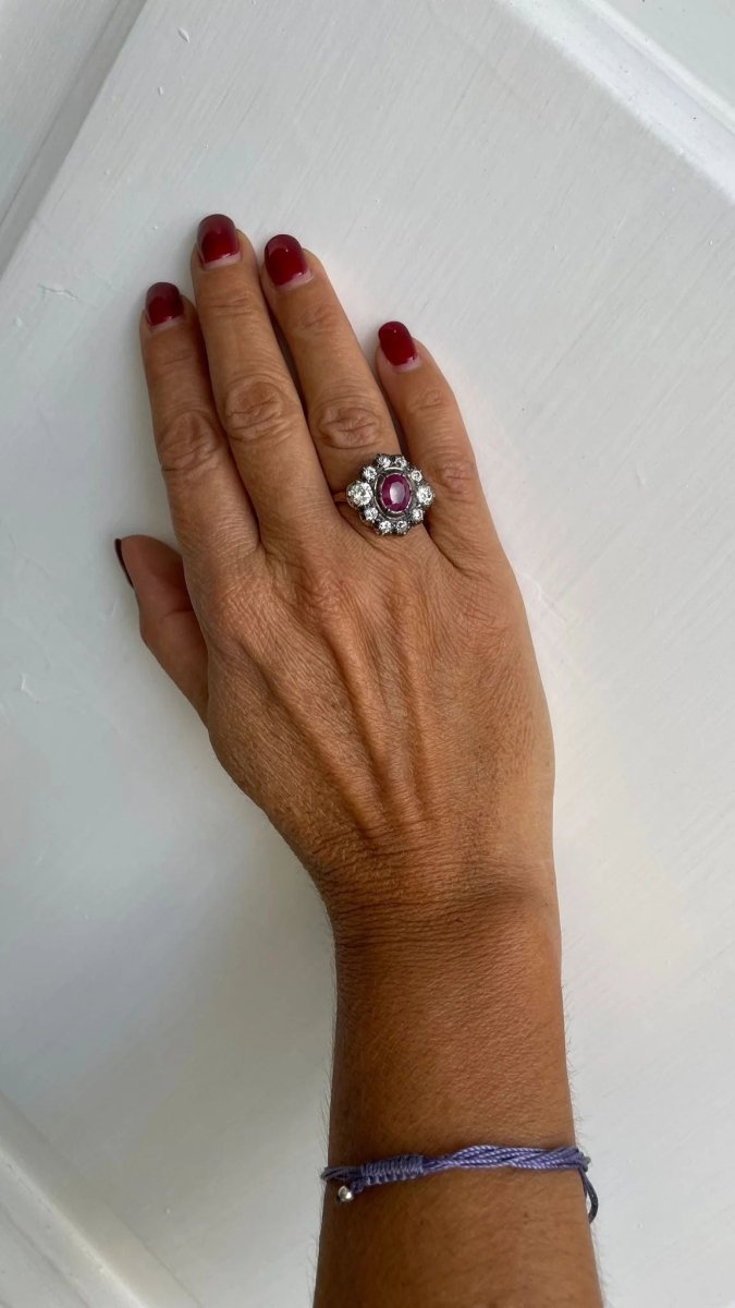 Late 19th century 2.05 Carat Ruby Diamond Gold Cluster Ring - Castafiore