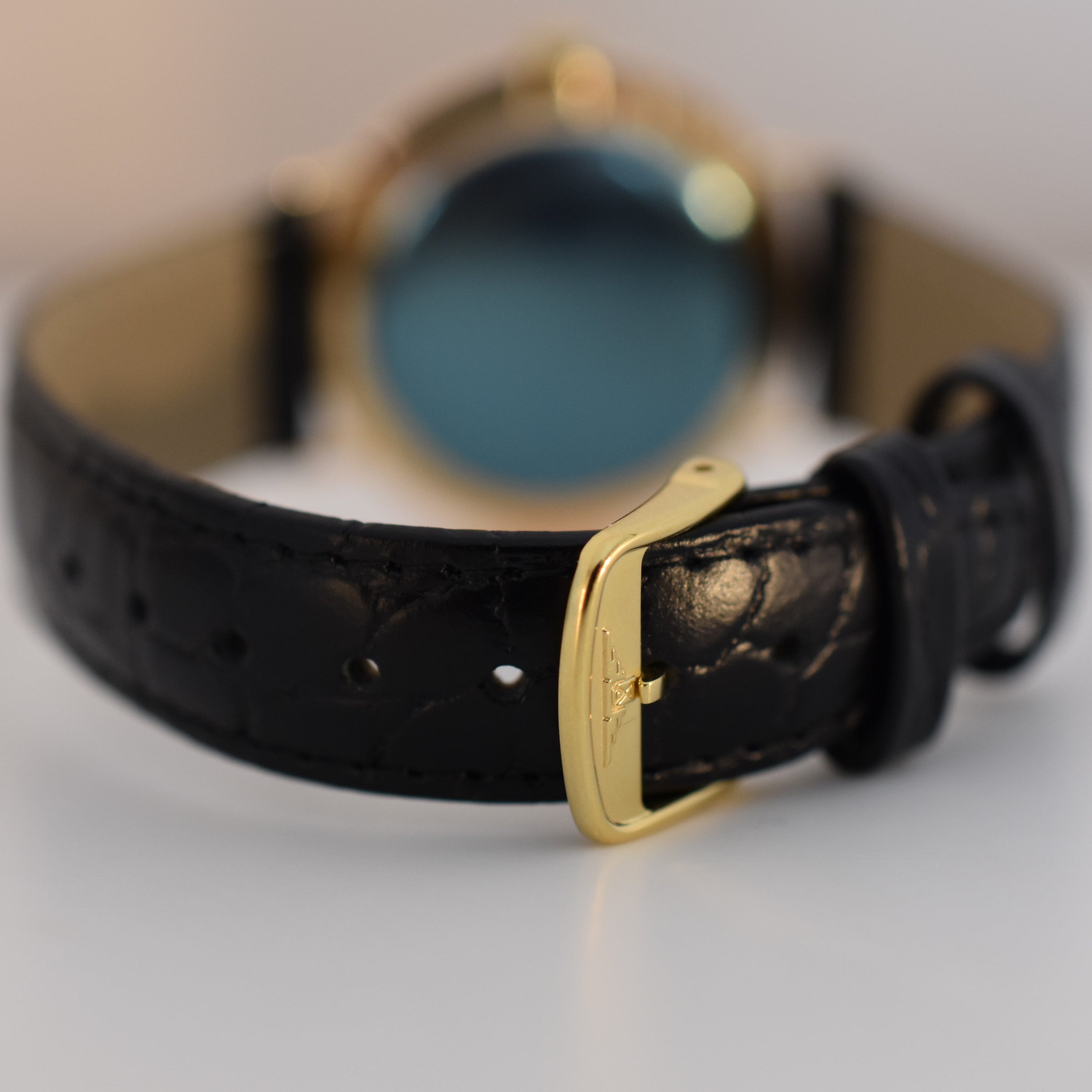 Longines "Classic Man", Calibre mécanique 420, or jaune 18 carats 750/000, Circa 1968 - Castafiore