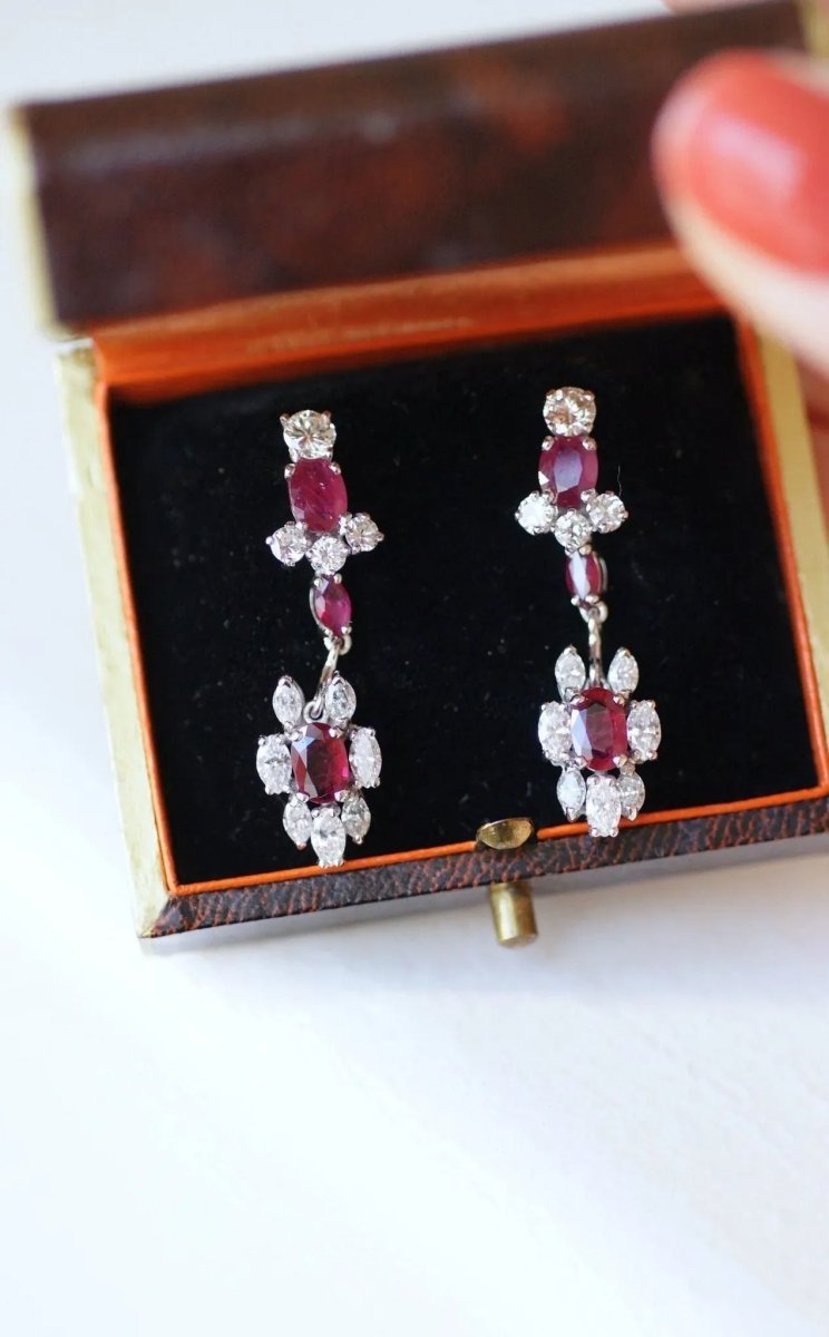 Longues Boucles d'Oreilles Rubis et Diamants - Castafiore