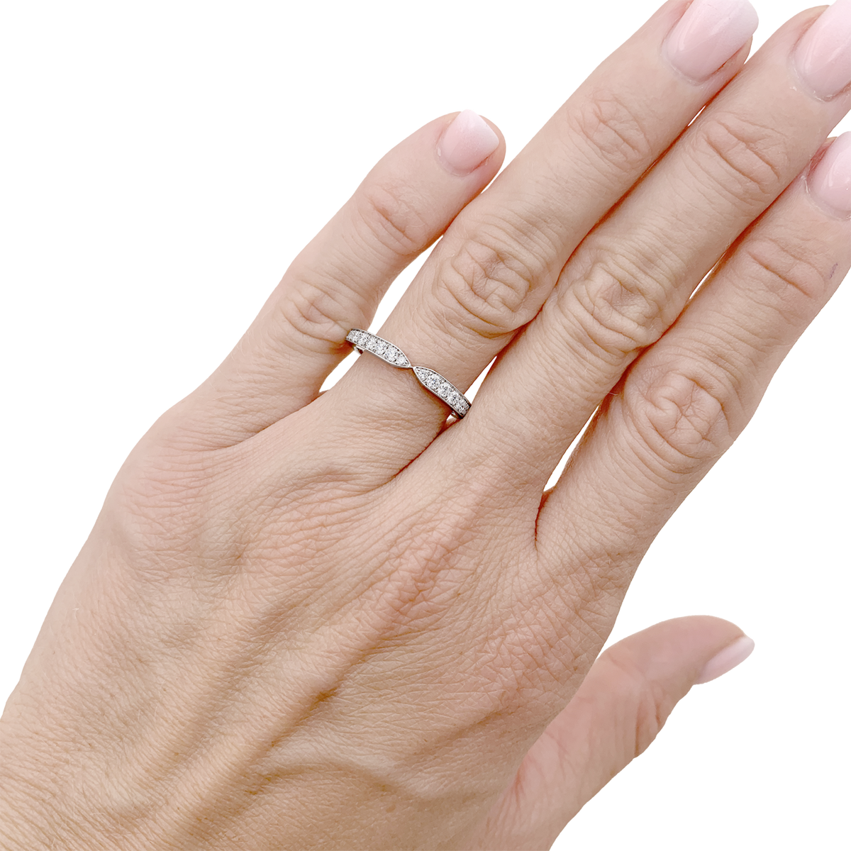 Bague alliance Chaumet, "Triomphe de Chaumet", platine et diamants.