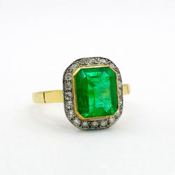 “Majestad Esmeralda” — ANILLO DE ORO Y PLATINO CON DIAMANTES - Castafiore