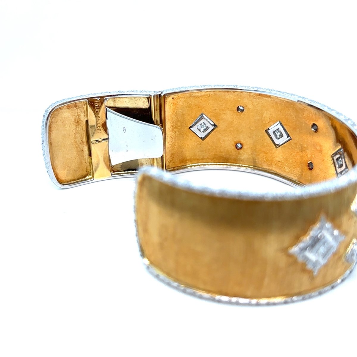 Mario Buccellati Macri Yellow & White Gold Bangle with Diamonds - Castafiore