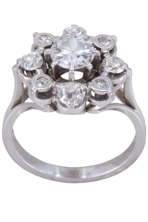 Bague marguerite en or blanc, platine et diamants