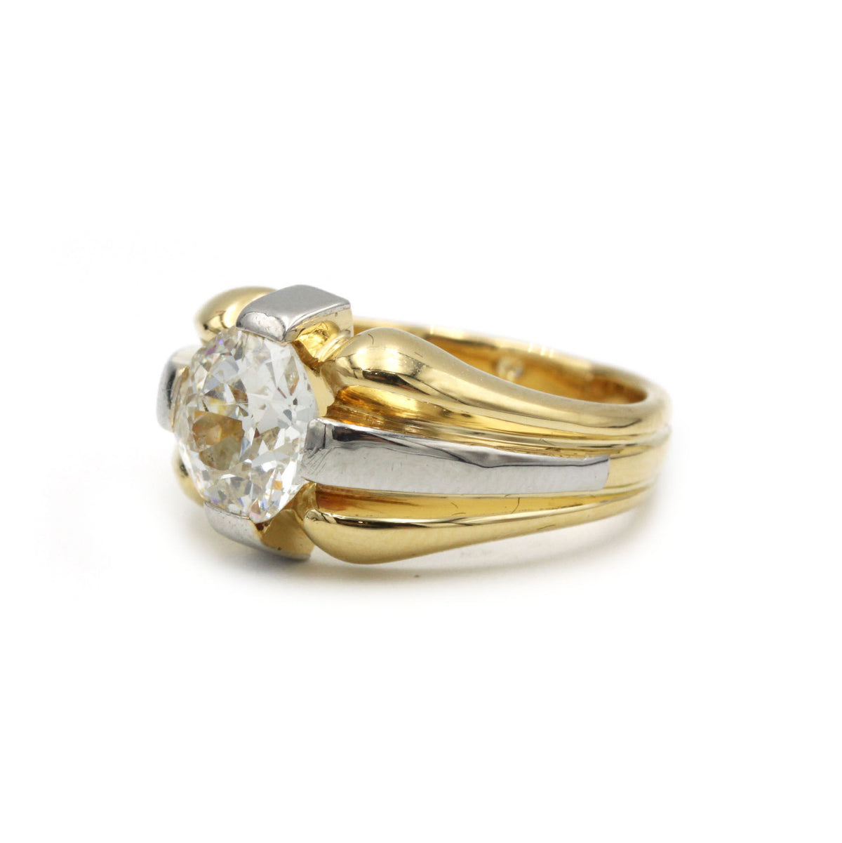 Ring Chevalière in yellow gold, white gold and diamond