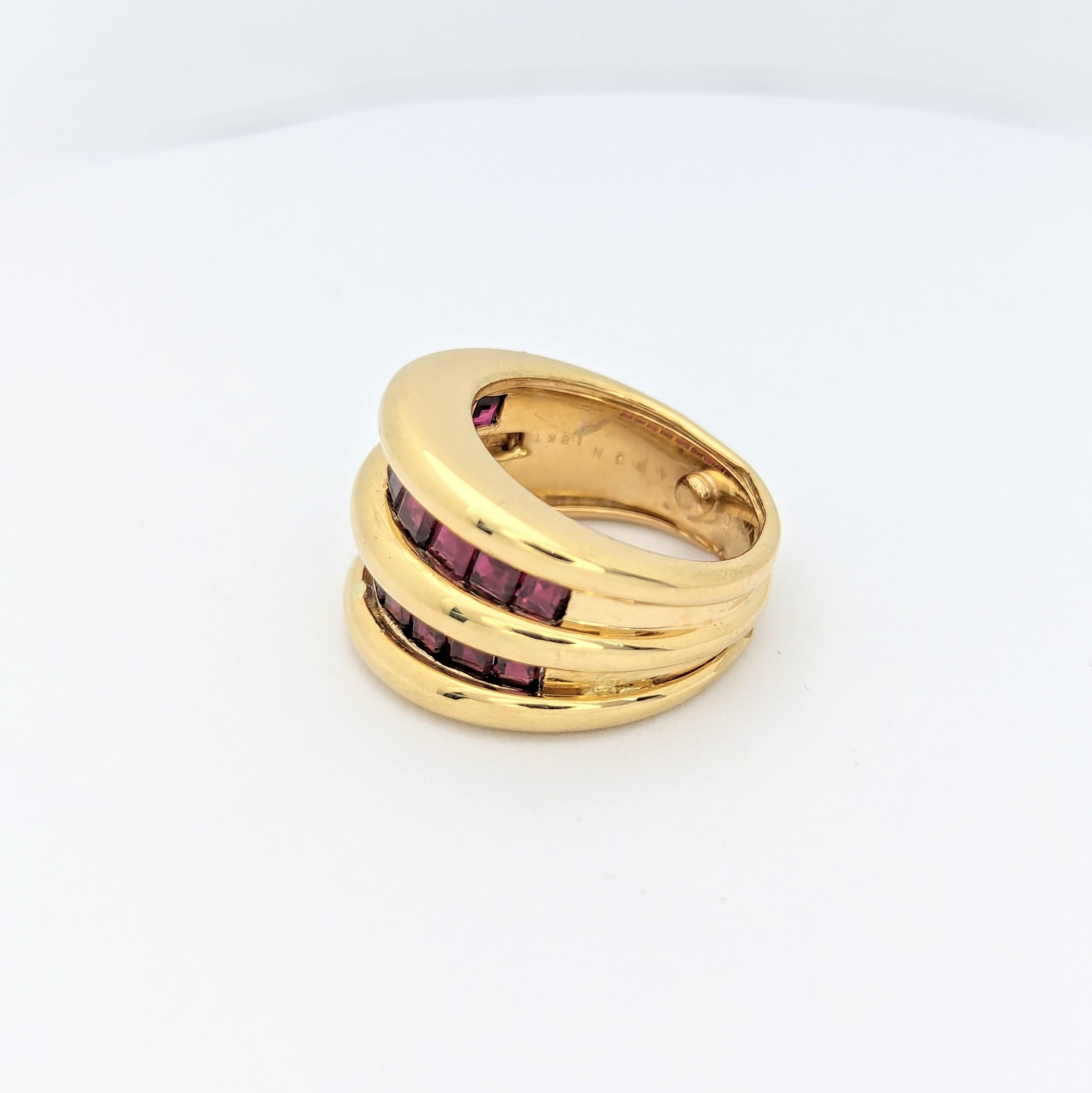 Bague Verney en or jaune et rubis