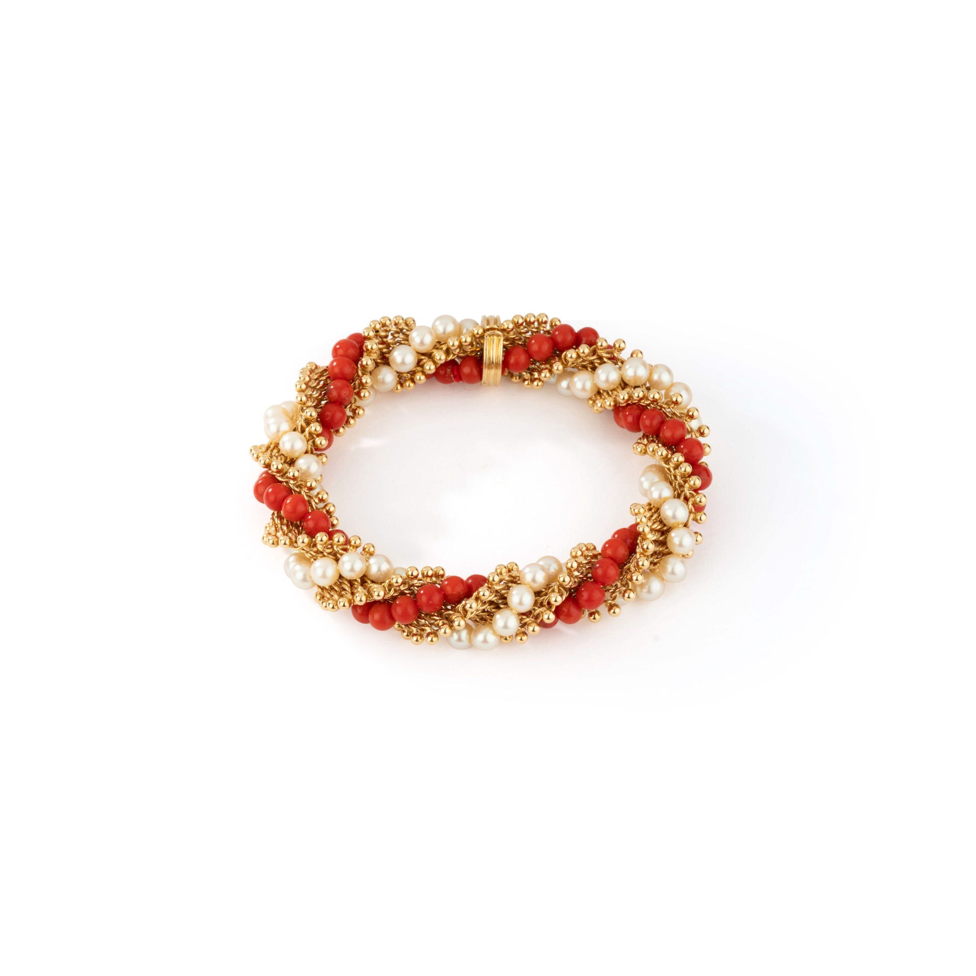 Bracelet VAN CLEEF & ARPELS, Twist or jaune, perles de corail et perles de culture