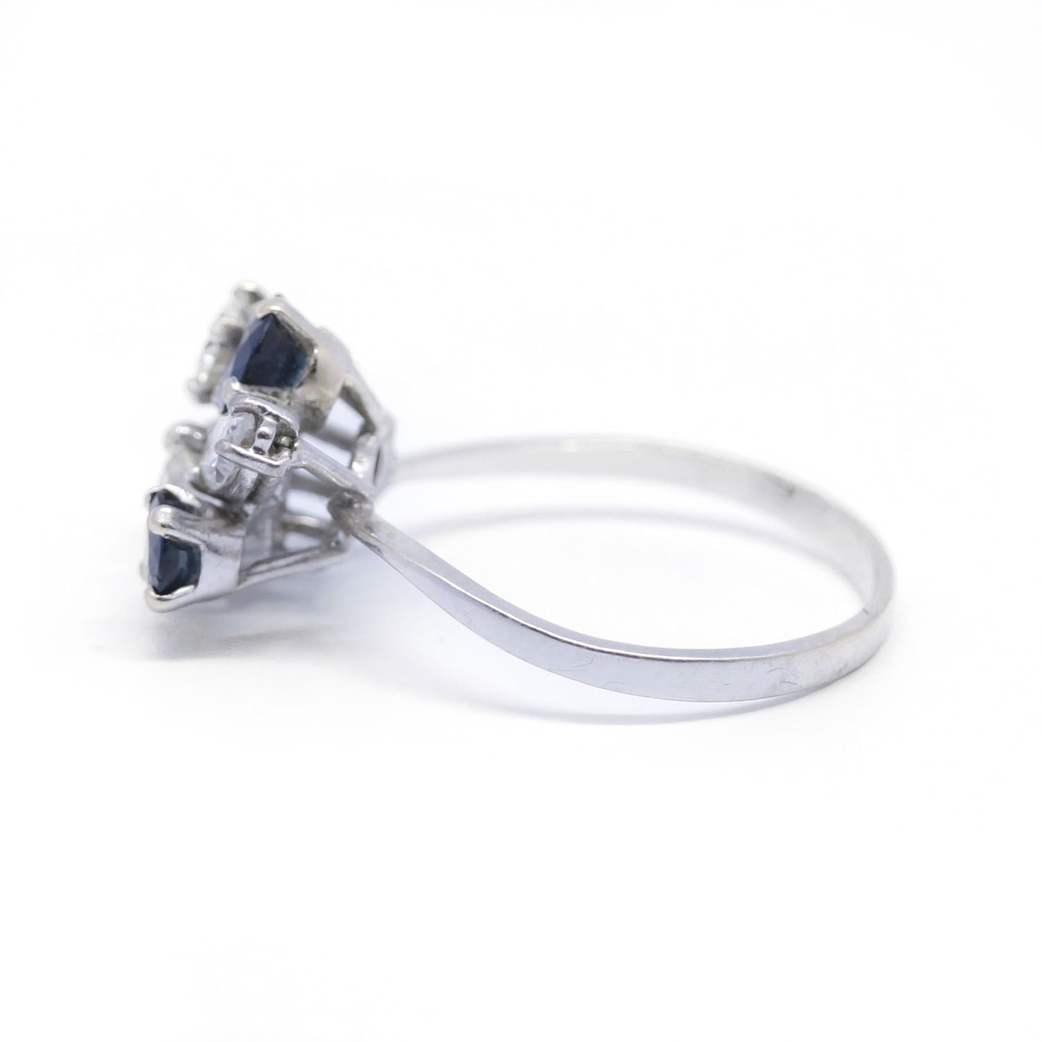 Bague - Or, Saphirs Et Diamants