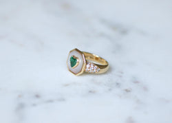 Bague coeur en or jaune et émeraude