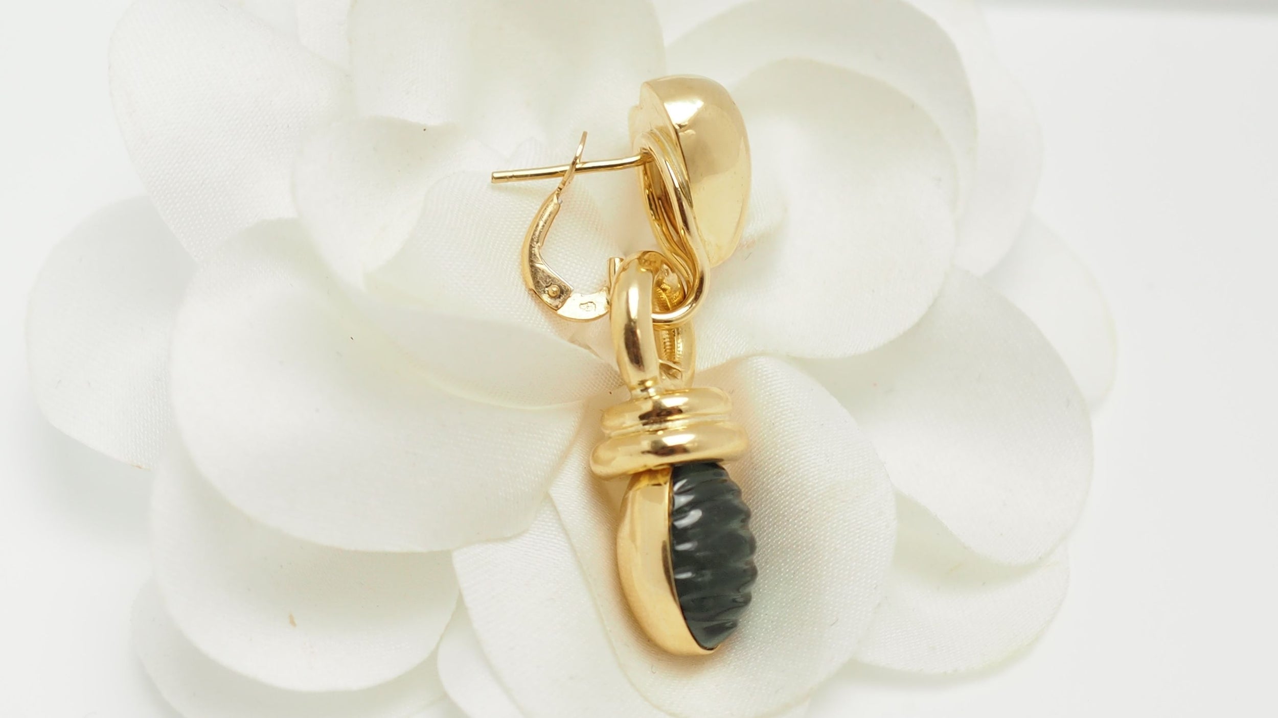 Yellow gold and tourmaline earrings 