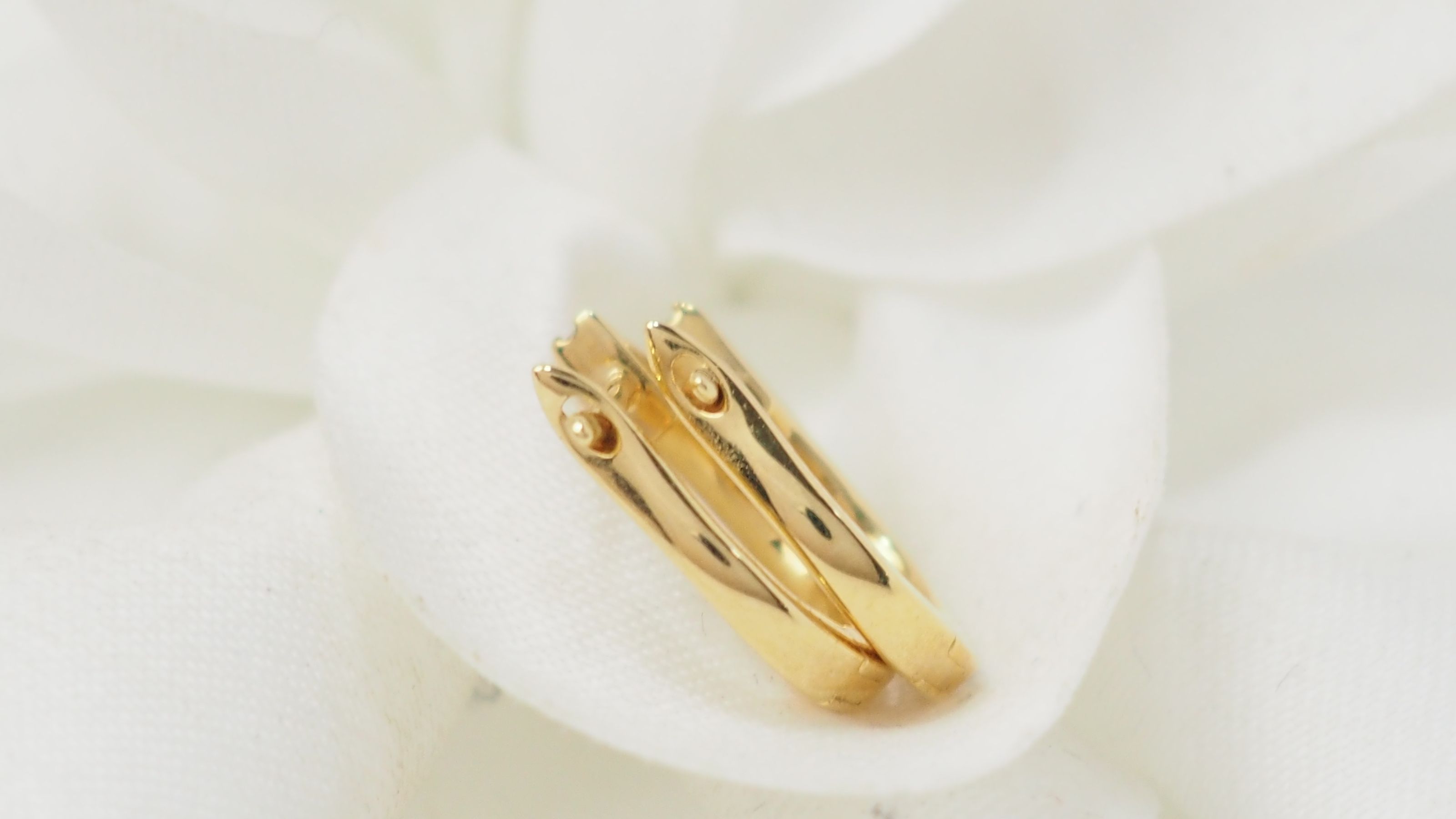 Boucles d'oreilles en or jaune et diamants