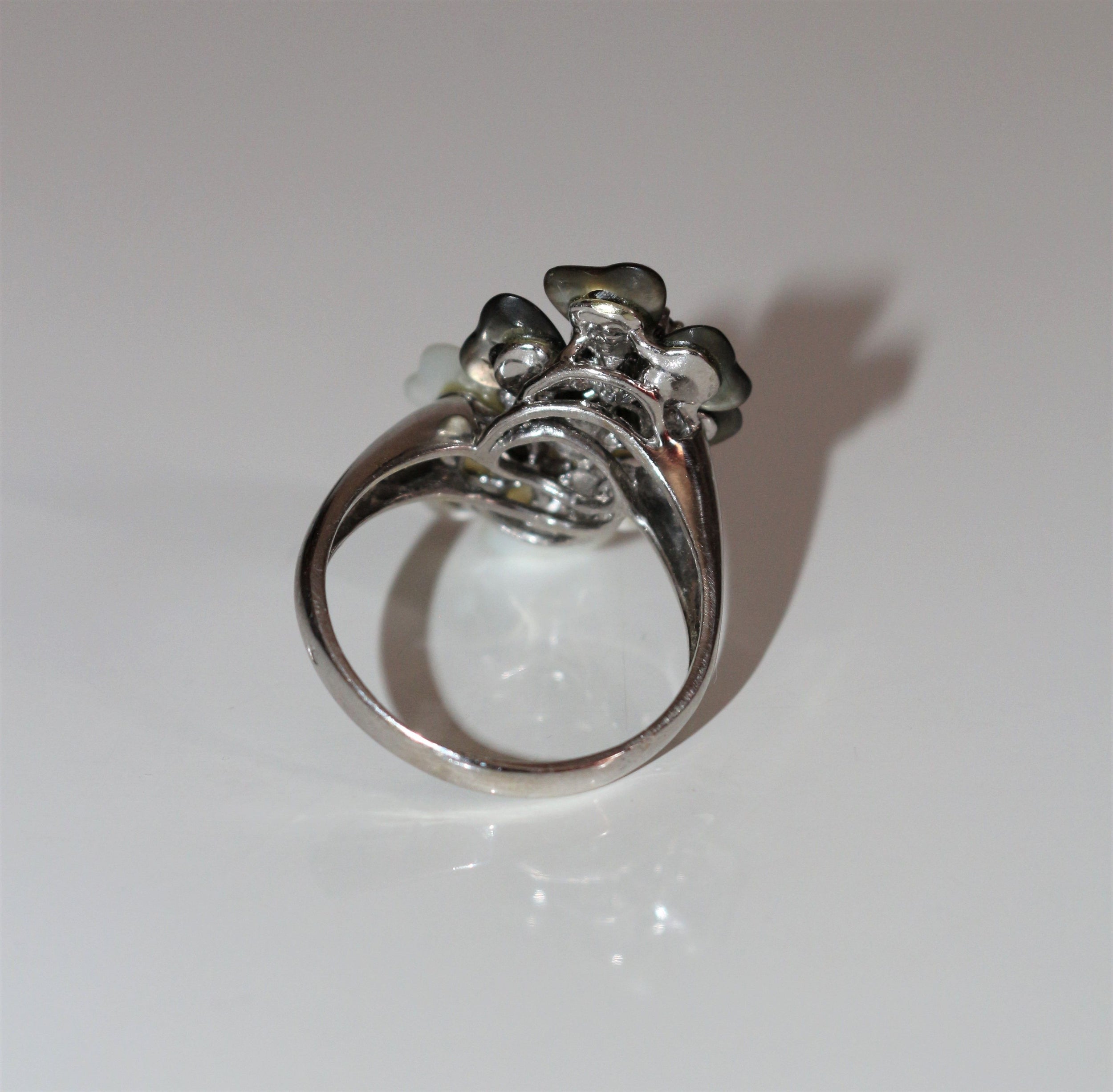 Bague Double Fleur nacre et diamants