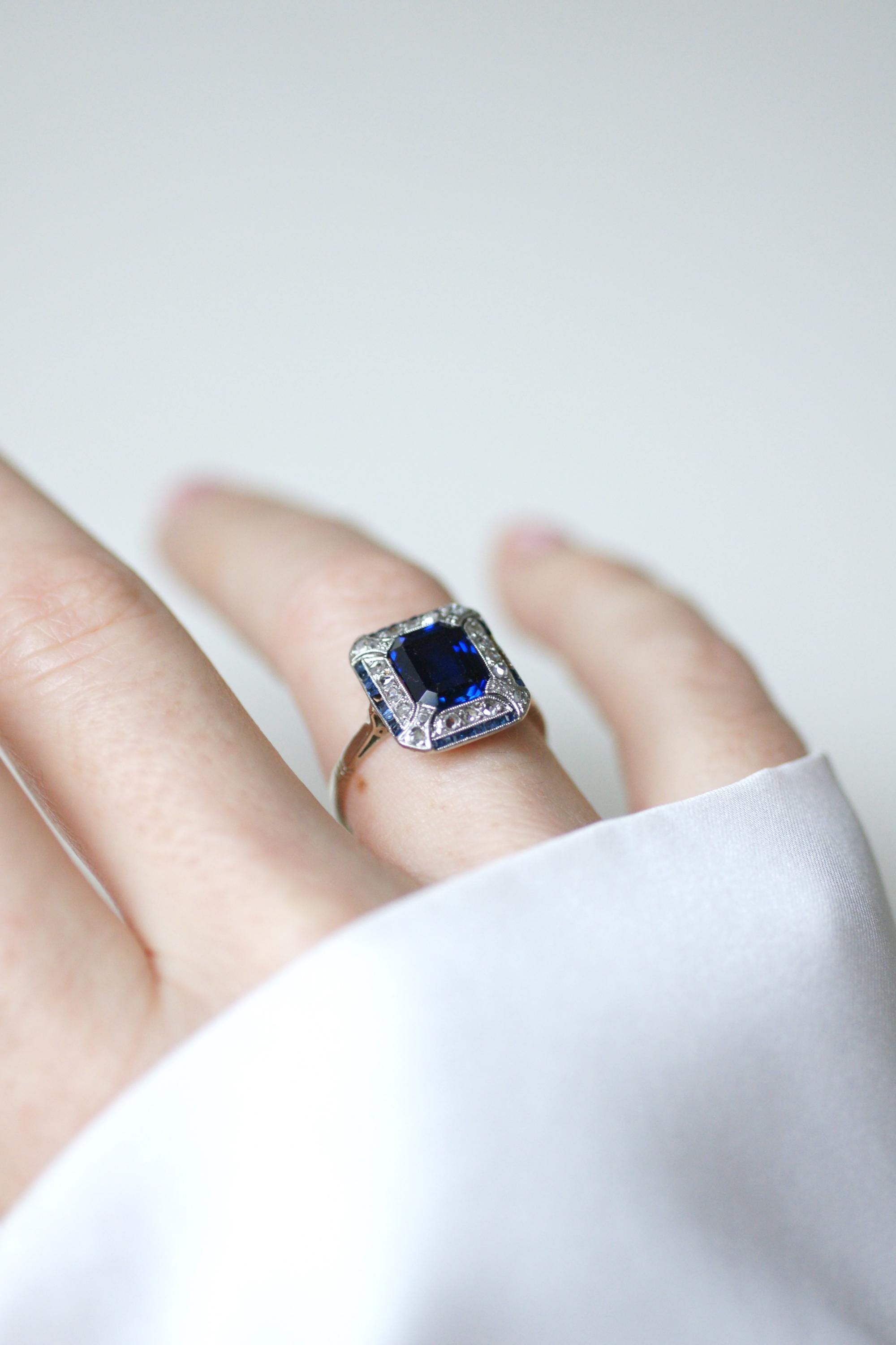 Ring Art Deco Saphir Synthétique Octogonale and diamonds