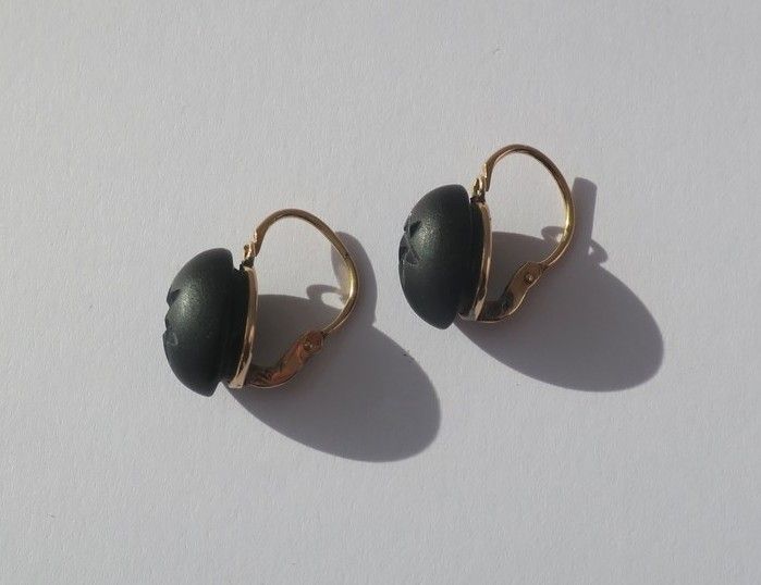 Boucles d'oreilles ANCIENNES Dormeuses en or rose et jais