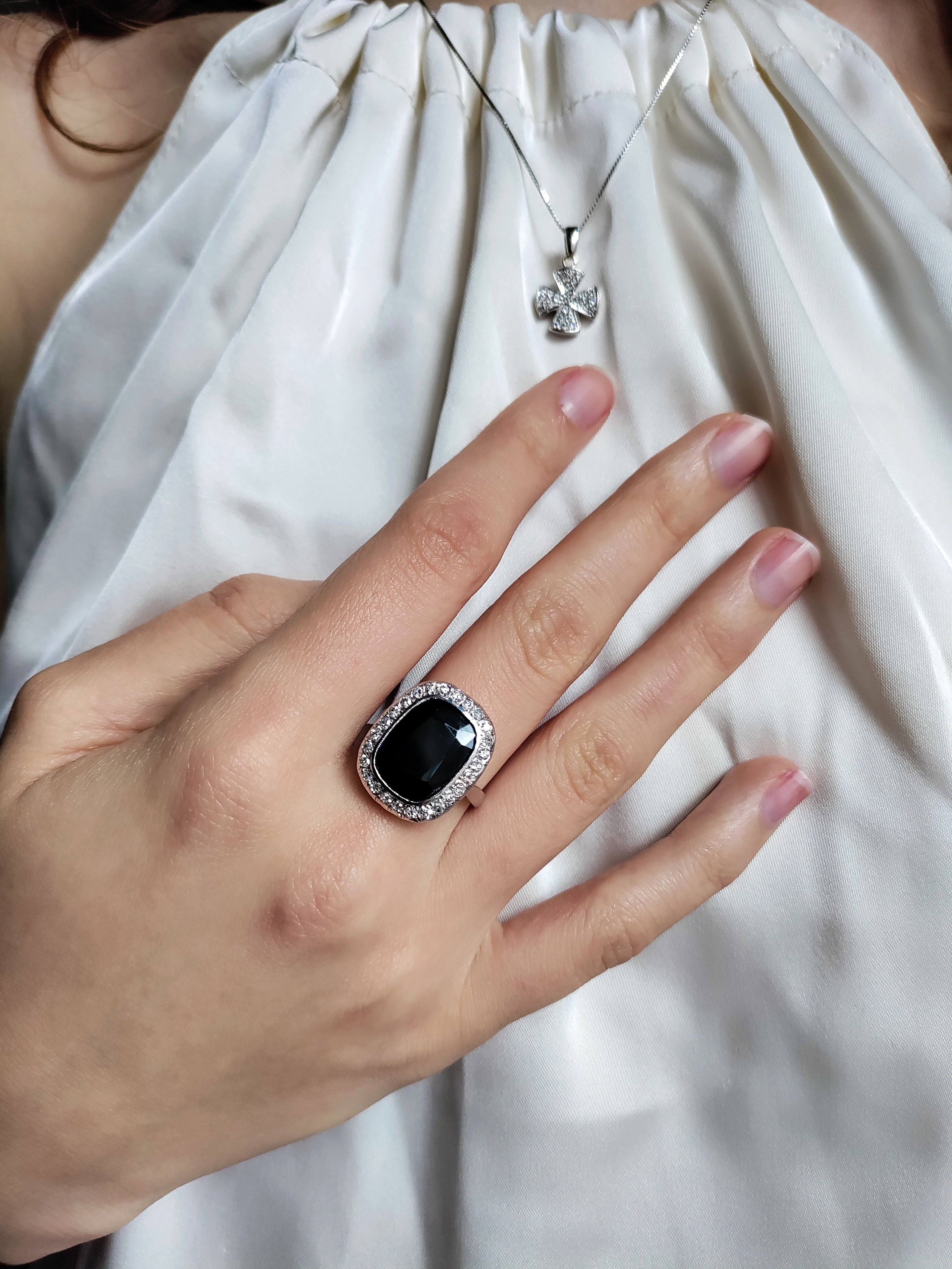 Bague Art Déco Saphir Diamants Platine