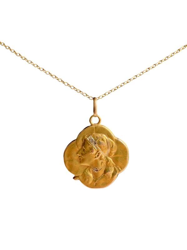 Pendentif Art Nouveau en or jaune 18k