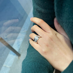 "Divine Star" Ring - Mauboussin