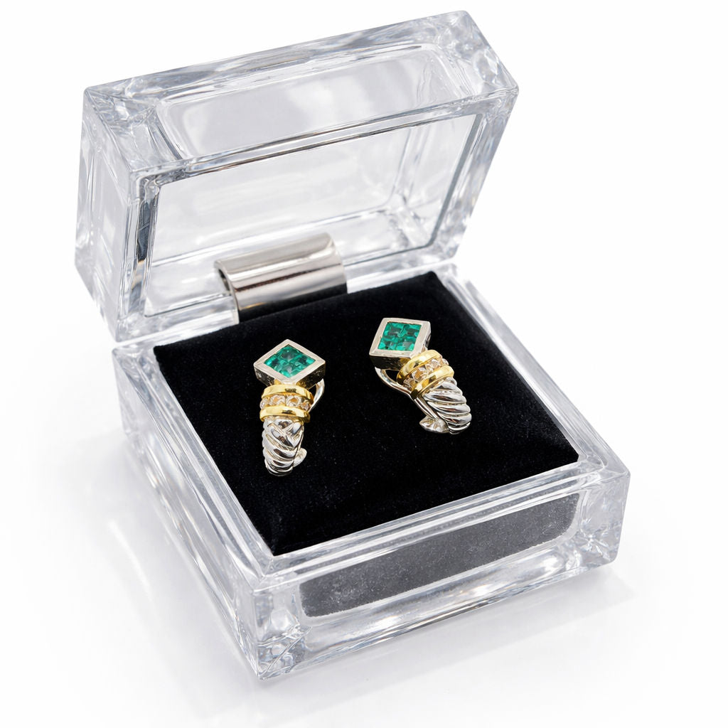 Boucles d'oreilles en or blanc et or jaune avec émeraudes et diamants