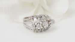 Art Deco ring in white gold and platinum, diamonds 
