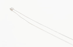 Collier maille cobra en or blanc et saphir