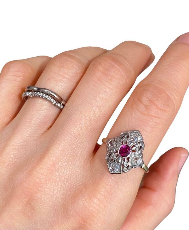 Belle époque ring, in 18k yellow gold, platinum and diamonds