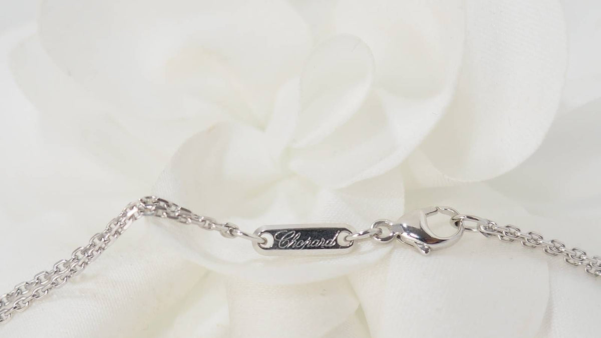 Chopard Happy Spirit necklace in white gold and diamond