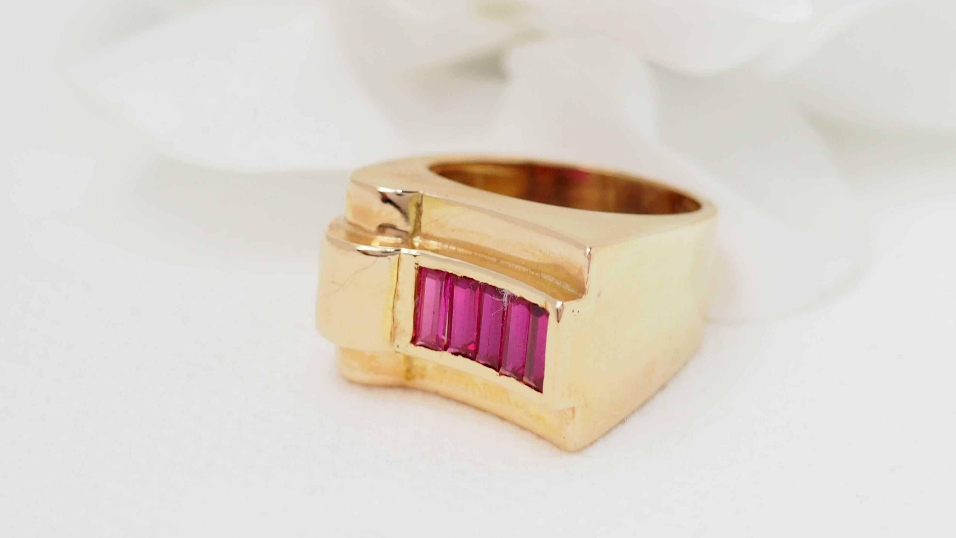 Bague Tank en jaune et rubis