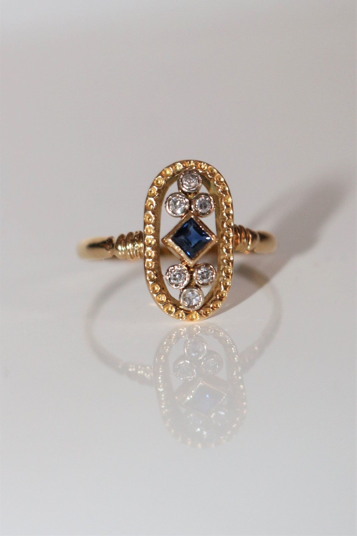 Bague Ovale Ajouré Saphir